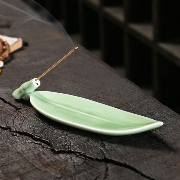 Green Bamboo Leaf Ceramic Incense Smoke Holder