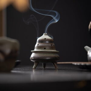 Retro Tripod Handcrafted Porcelain Censer Incense Stand Retro Tripod Handcrafted Porcelain Censer Incense Stand
