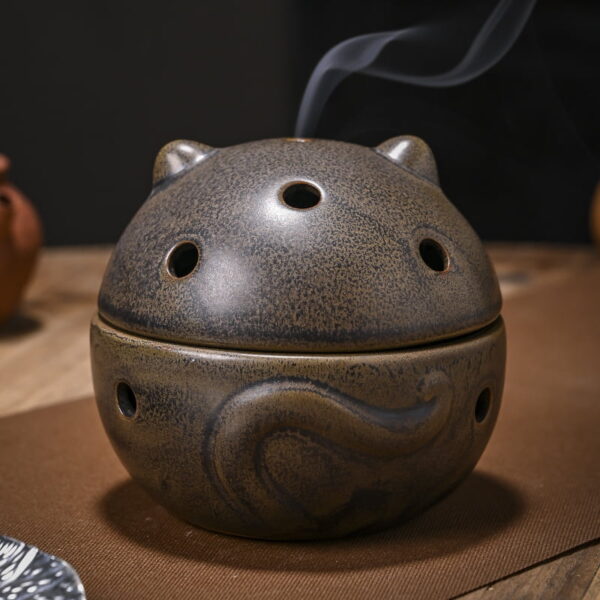 Round Cute Cat Incense Coil Holder
