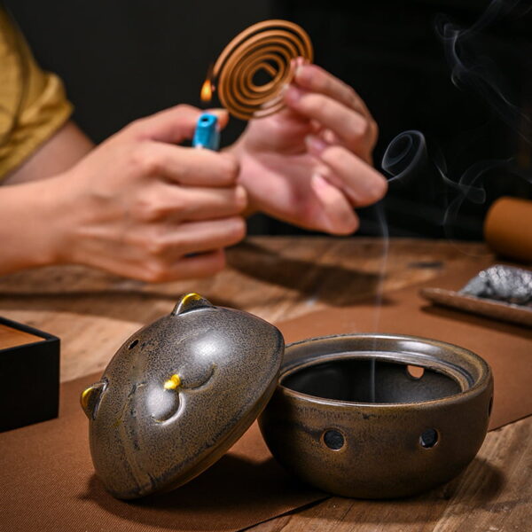 Round Cute Cat Incense Coil Holder