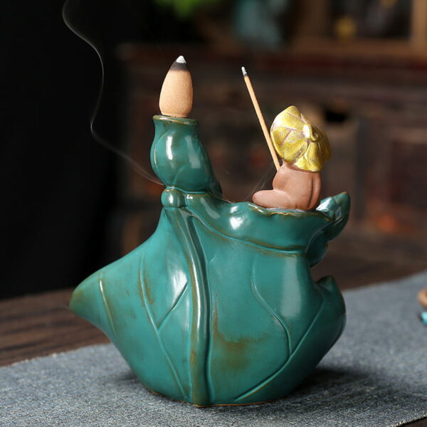 O1CN01MNTug51kW4HvvuCsN_!!2551464690-0-cib Frog Fishing Lotus Leaf Green Ceramic Backflow Holder Waterfall