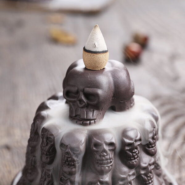 O1CN01oN4yb91kW4GMxnAlE_!!2551464690-0-cib Halloween Skull Mountain Ceramic Back Flow Waterfall Incense Burner