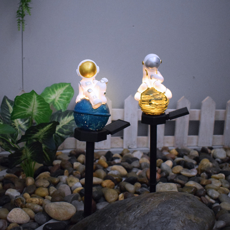 Astronaut Space Waterproof Solar Light Garden Lawn Decorative Lamp