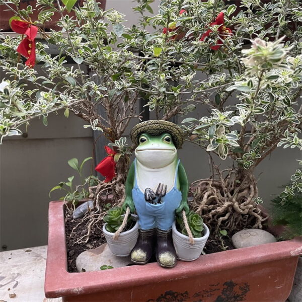 Frog Outdoor Courtyard Decoration Resin Garden Ornament Succulent Flower Pot