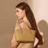 O1CN01SpcKmJ290LMdANvS8_!!952538005-0-cib (1) Genuine First Layer Cowhide Handbag Large Capacity Shoulder Bag