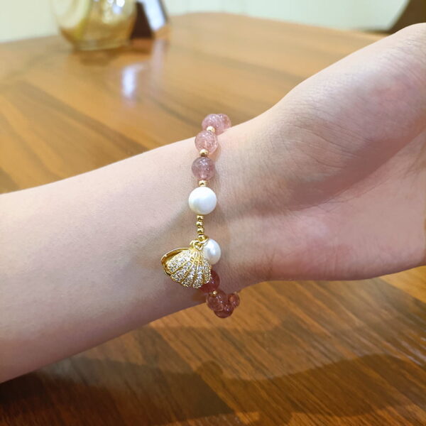 Natural Freshwater Pearl Strawberry Crystal Shell Bracelet