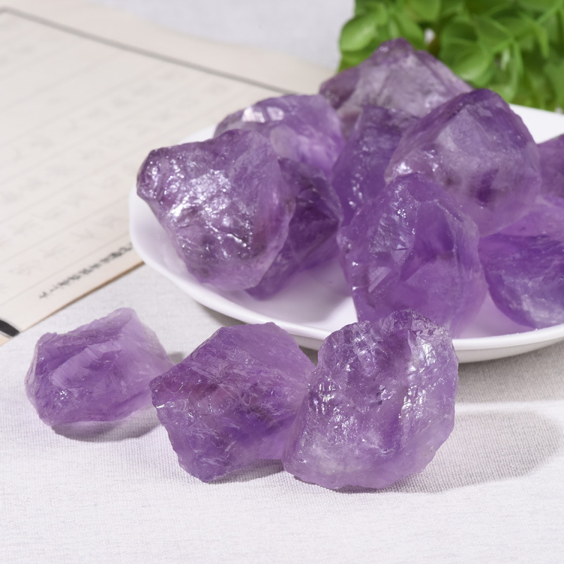 Natural Light Amethyst Rough Stone Aromatherapy Diffuser Stone