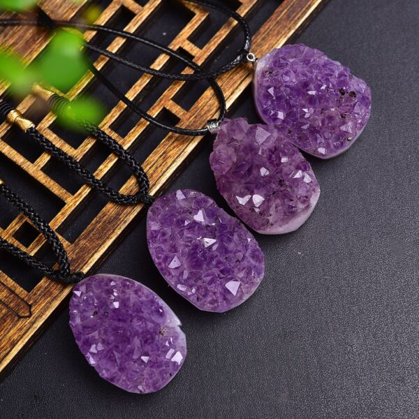 O1CN01FsLhhJ1RG3rXgs2n9_!!2211574462083-0-cib Natural Amethyst Cluster Teardrop-shaped Rough Stone Pendant Necklace