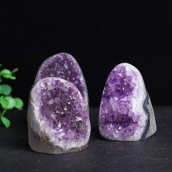 O1CN01TQSNX01j2vTQ9fpNl_!!2208437594491-0-cib Natural Amethyst Cluster Amethyst Geode