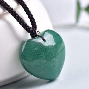 Natural Green Aventurine Rough Stone Love Heart Aventurine Pendant Necklace Natural Green Aventurine Rough Stone Love Heart Aventurine Pendant Necklace