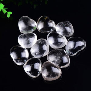 Natural Heart-shaped White Crystal Pendant Craft Natural Heart-shaped White Crystal Pendant Craft