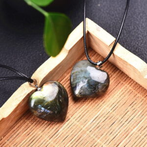 Natural Labradorite Moonstone Love Heart Shape Pendant Necklace Natural Labradorite Moonstone Love Heart Shape Pendant Necklace