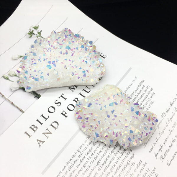 O1CN01kDDbL51RG3hfmE7UH_!!2211574462083-0-cib Natural White Crystal Cluster Colorful Electroplated Crystal Raw Stone Cluster