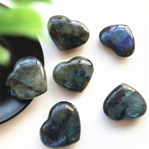 O1CN01qtDtAK2DS3gqzBSXY_!!2213256988607-0-cib Natural Moonstone Rough Stone Heart Shaped Stone