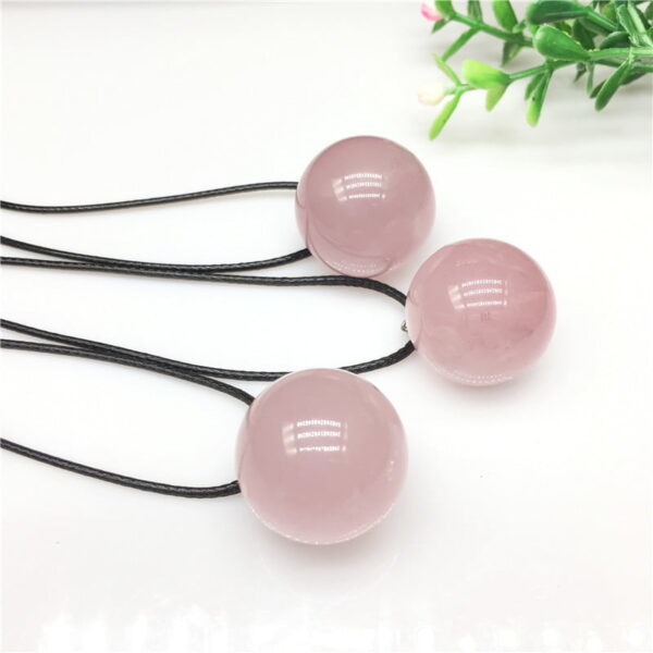O1CN01wfonZm1RG3rSk6uCo_!!2211574462083-0-cib Natural Rose Crystal Round Ball Pendant Necklace