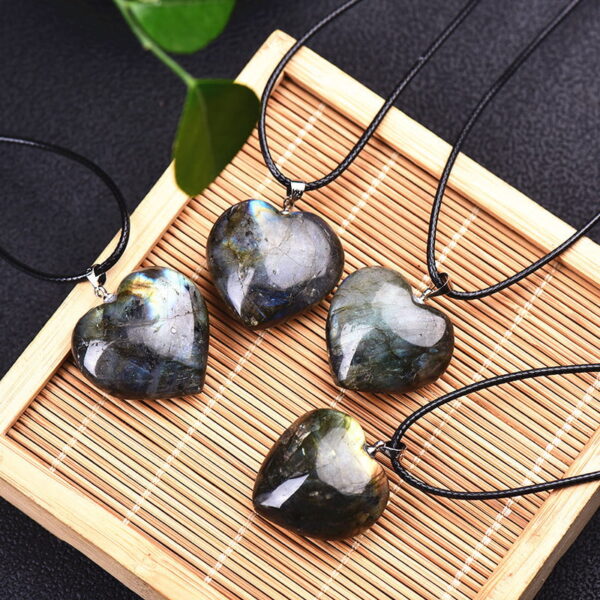 Natural Labradorite Moonstone Love Heart Shape Pendant Necklace