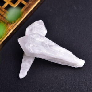 Natural White Crystal Raw Stone Ornament Natural White Crystal Raw Stone Ornament